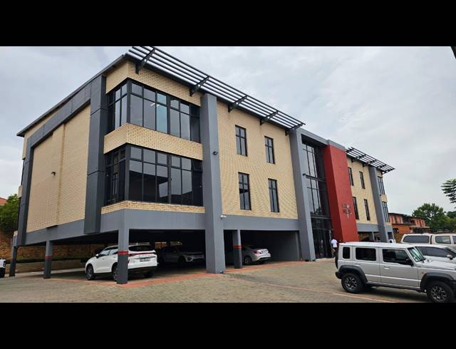 1,370M² BUILDING FOR SALE IN CENTURION CENTRAL